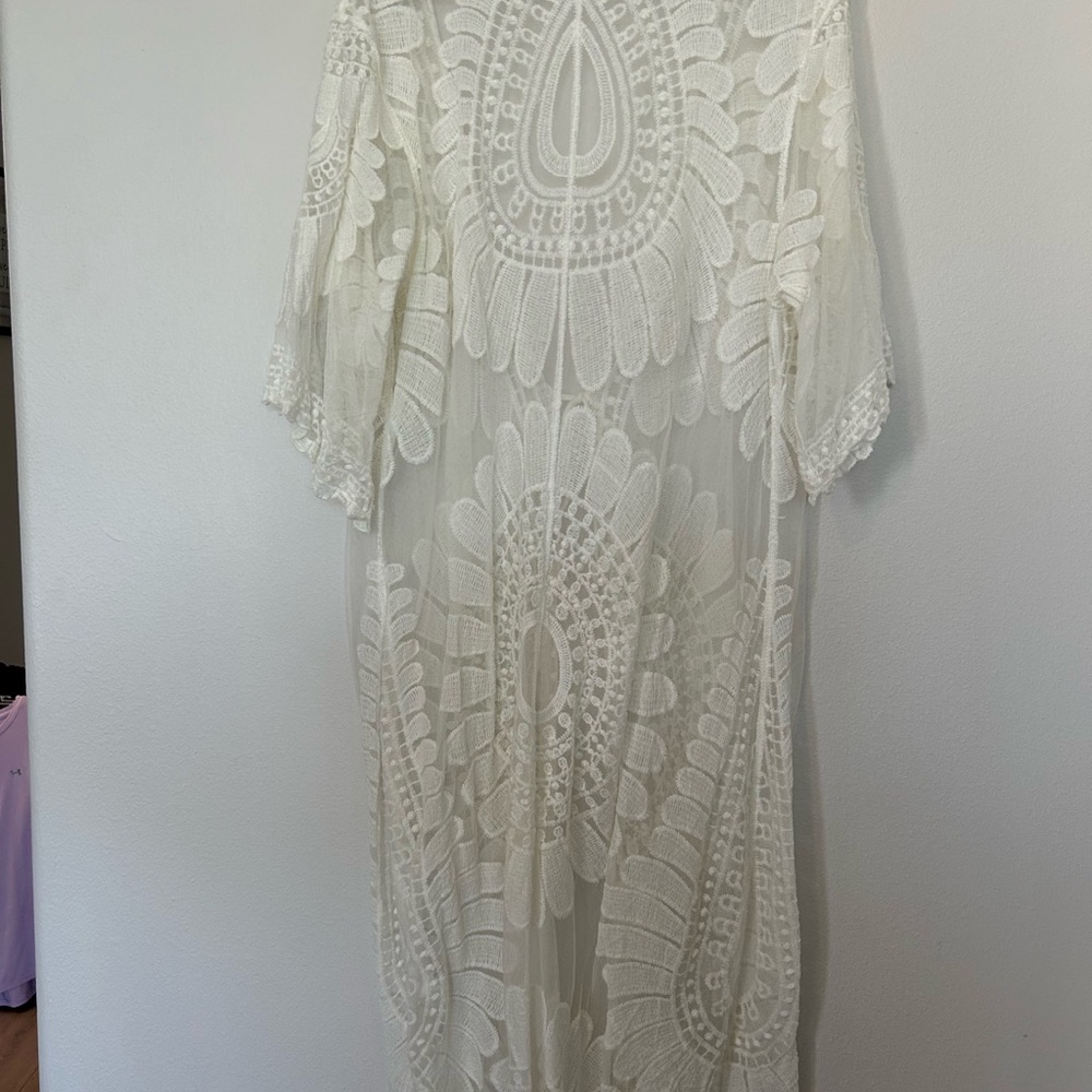 Elegant Cream Lace Swim Cover-Up - Picture 6 of 8